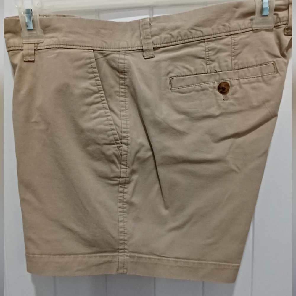 Old Navy Women"s Khaki Flat Front Shorts Sz 12 #H08